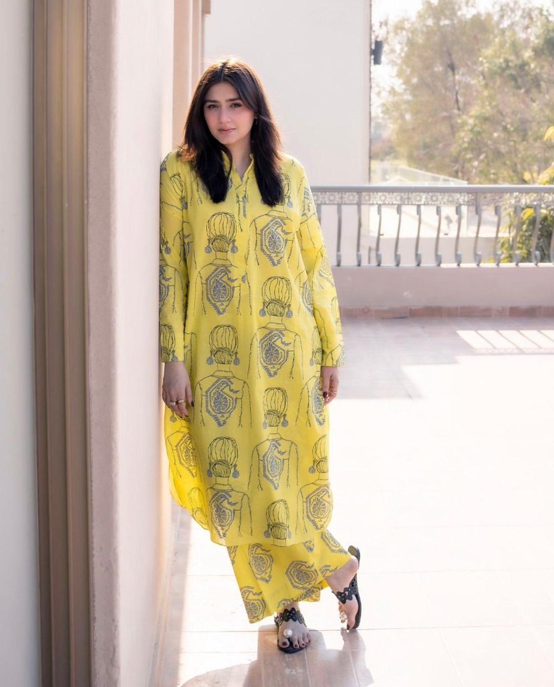 Stylish Women's Stitched Printed Linen Shirt and Trouser Set in Vibrant Yellow